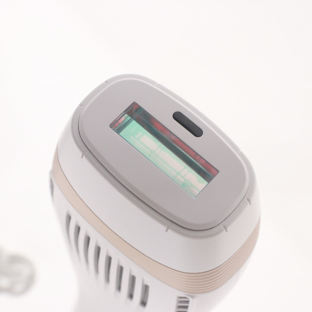 ■ TBC 光美容器 HIKARI BEAUTY 4 PRO ヒカリビューティー 脱毛器 除毛 美容機器 家庭用 付属品付き 通電確認済み