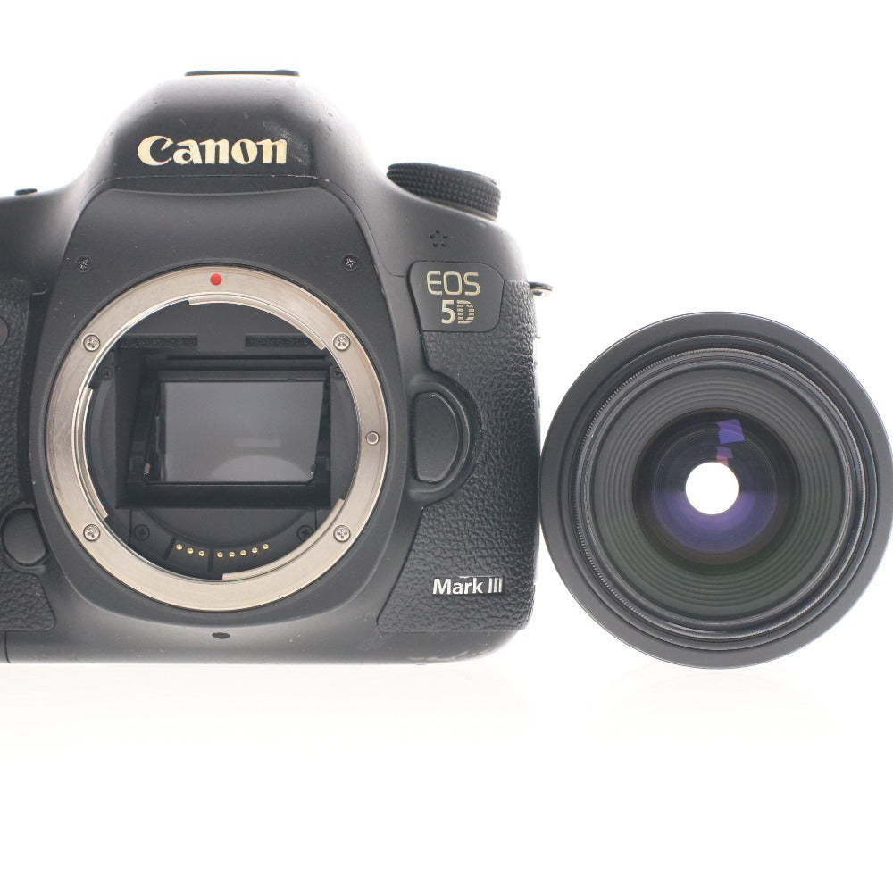 ■ キャノン デジタル 一眼レフ カメラ EOS 5D Mark III EF35-70mm F3.5-4.5A オートフォーカス 付属品付き