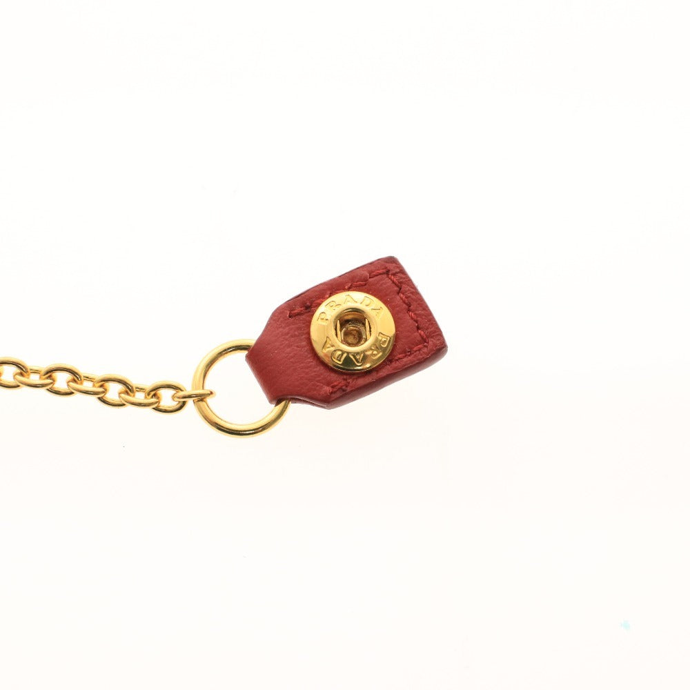 ■ プラダ カードケース パスケース 定期入れ ゴールド金具 チェーン レザー ロゴ メンズ レディース レッド系