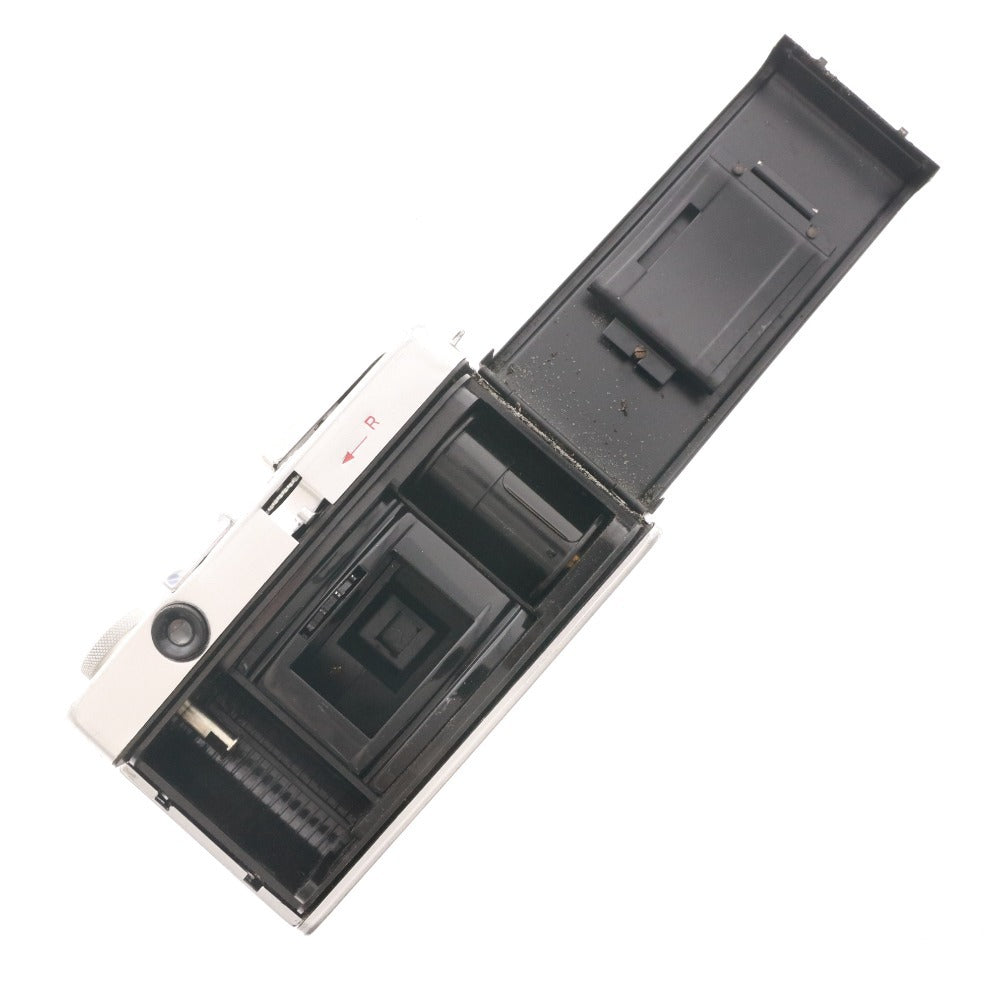 ■ MEICA 35mm Film Camera with NEW MK LENS F=50mm and Case