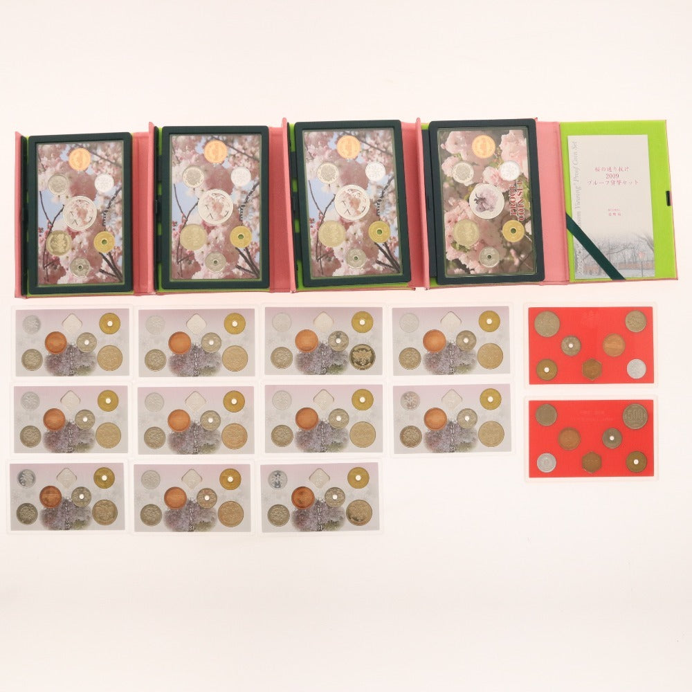 ■ Mint Proof Coin Set "Sakura No Toori Nuke" 31-Piece Set, Bulk Sale, Commemorative Coins, Showa and Heisei Eras, Box Included, Unused