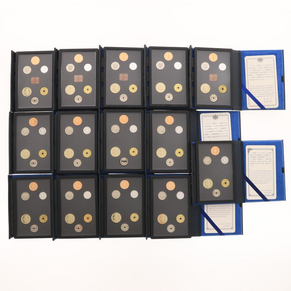 ■ Mint Proof Coin Set "Sakura No Toori Nuke" 31-Piece Set, Bulk Sale, Commemorative Coins, Showa and Heisei Eras, Box Included, Unused