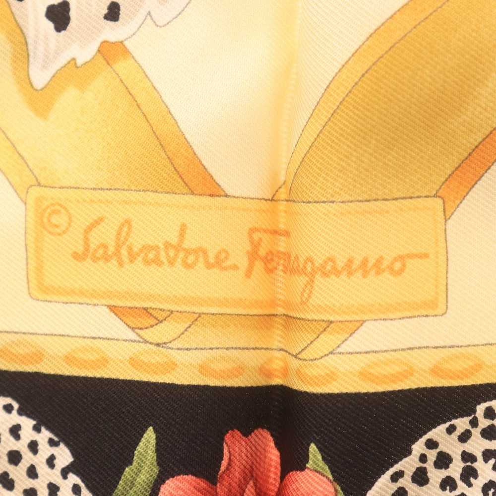 ■ サルヴァトーレ フェラガモ スカーフ ファッション小物 馬 花 レディース ブラック ベージュ