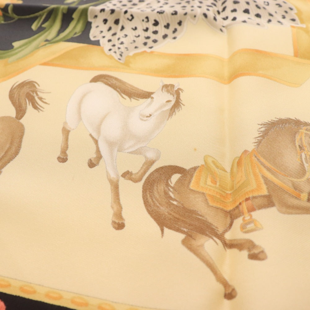 ■ サルヴァトーレ フェラガモ スカーフ ファッション小物 馬 花 レディース ブラック ベージュ