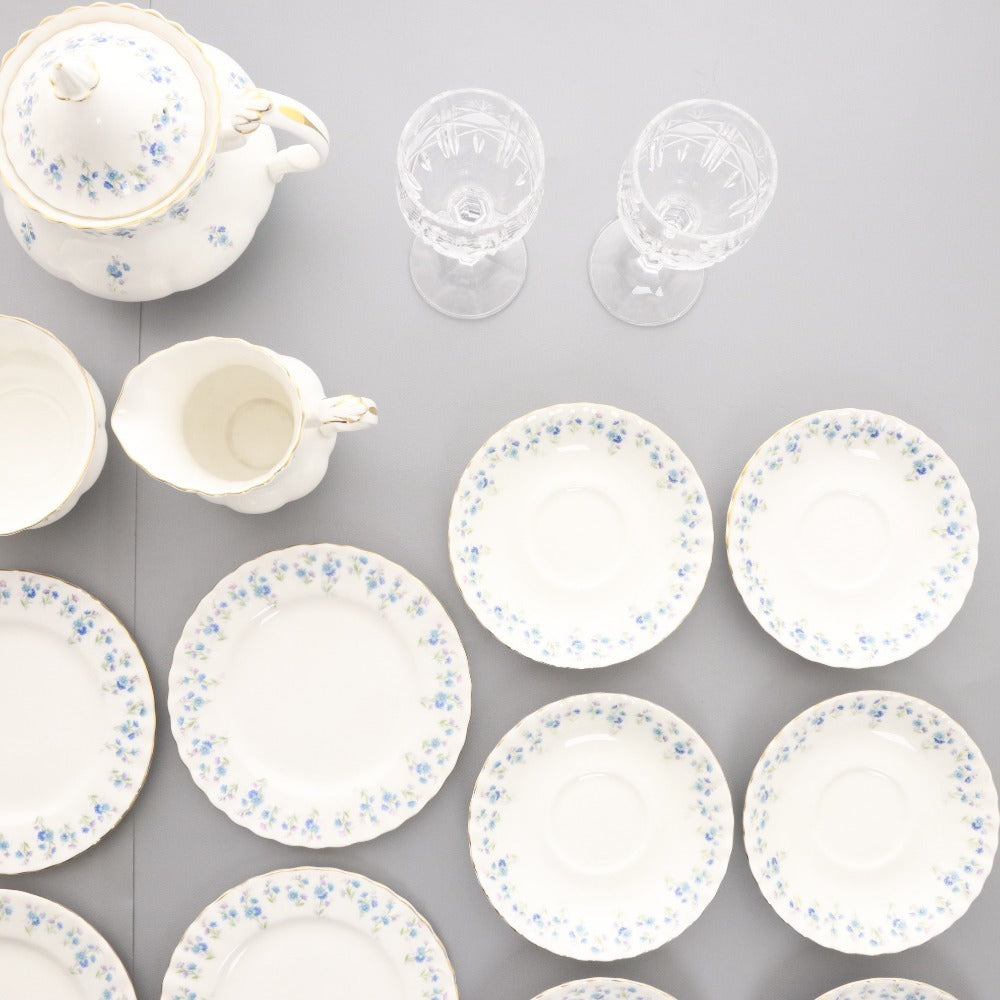 ■ ロイヤルアルバート 他 食器 セット まとめ売り ティーカップ ソーラー 平皿 ティーポット プレート ケーキ皿 等