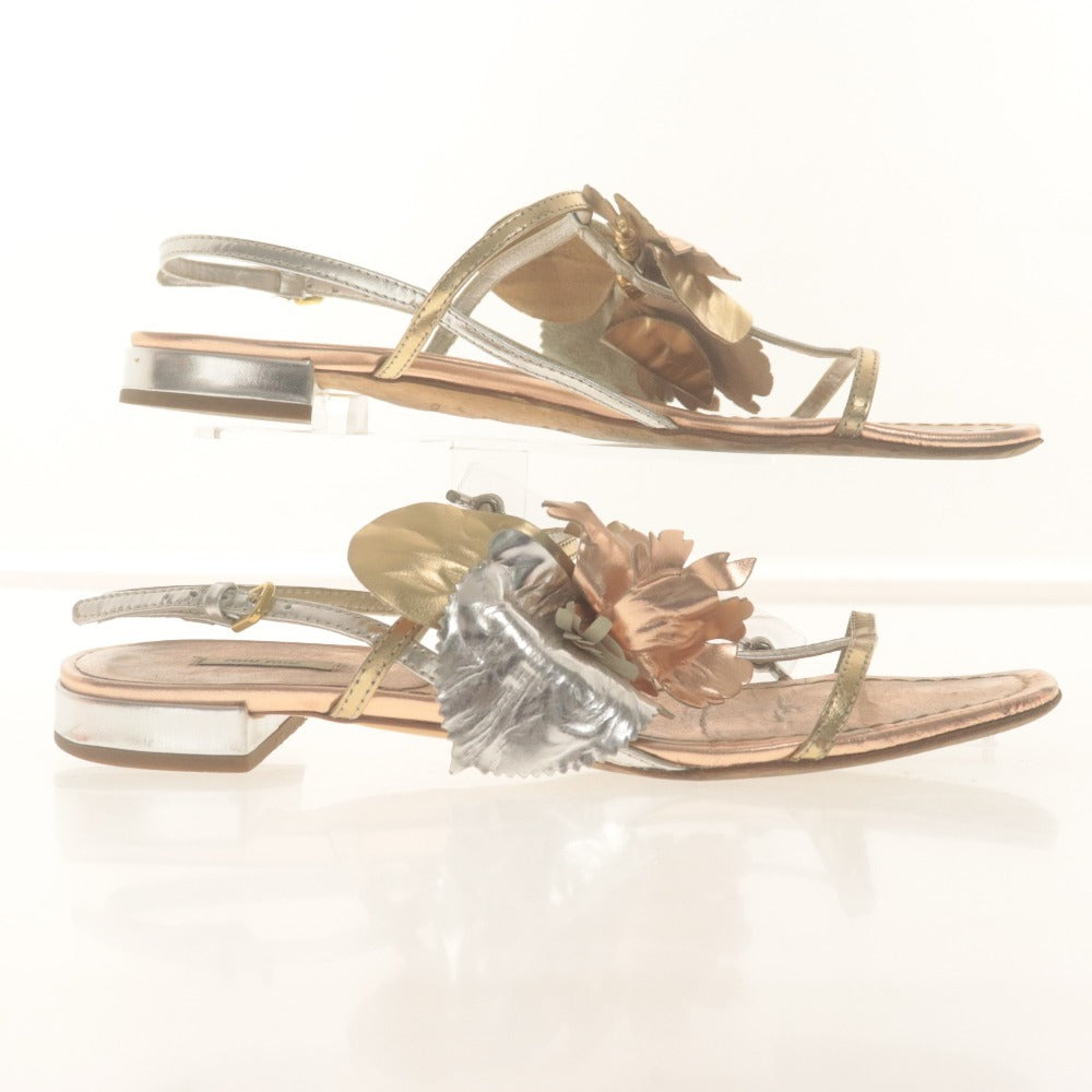 ■ MIU MIU ミュウミュウ フラット サンダル 靴 ストラップ フラワー レディース 36 1/2 (23.5cm相当) ピンク ゴールド シルバー 袋付き