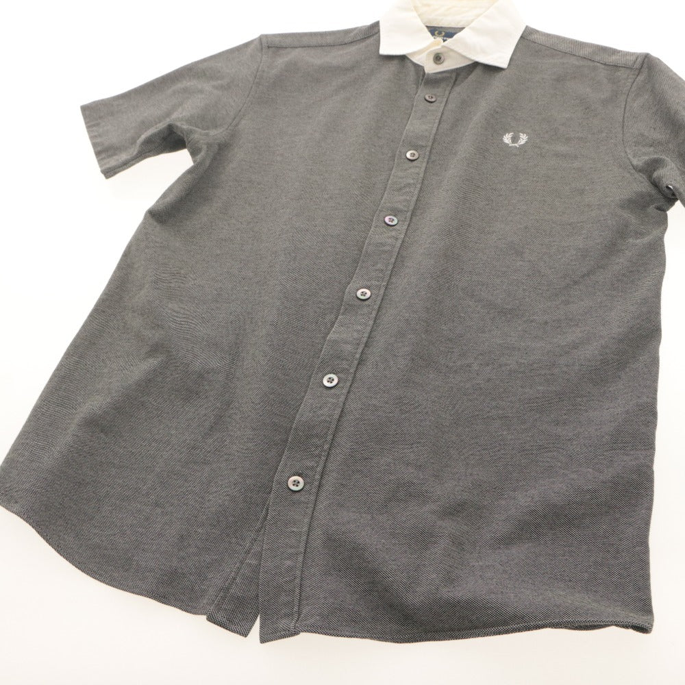 ■ FRED PERRY × BEAMS フラッドペリー ビームス シャツ トップス 襟 半袖 ボタン ワンポイント メンズ M グレー系