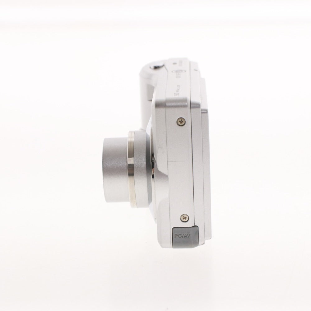 Sanyo Xacti DSC-S60 Compact Digital Camera, 35-105mm, 1:2.8-4.9 Zoom, Silver, Powered on and Tested