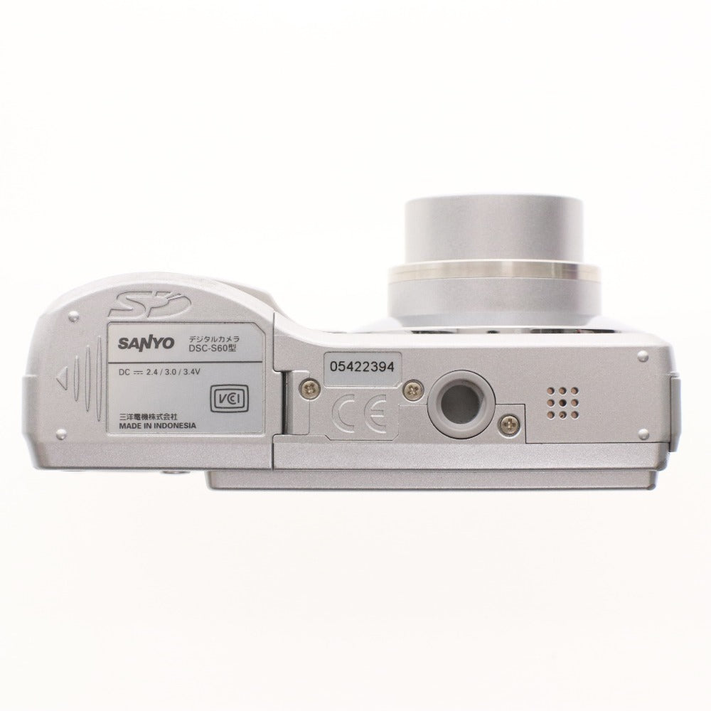 Sanyo Xacti DSC-S60 Compact Digital Camera, 35-105mm, 1:2.8-4.9 Zoom, Silver, Powered on and Tested