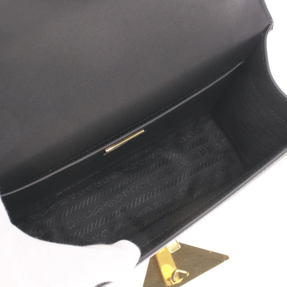 ■ PRADA プラダ サフィアーノレザー ショルダーバッグ 1BD320 鞄 トライアングルロゴ NERO レディース ブラック 付属品付き 未使用