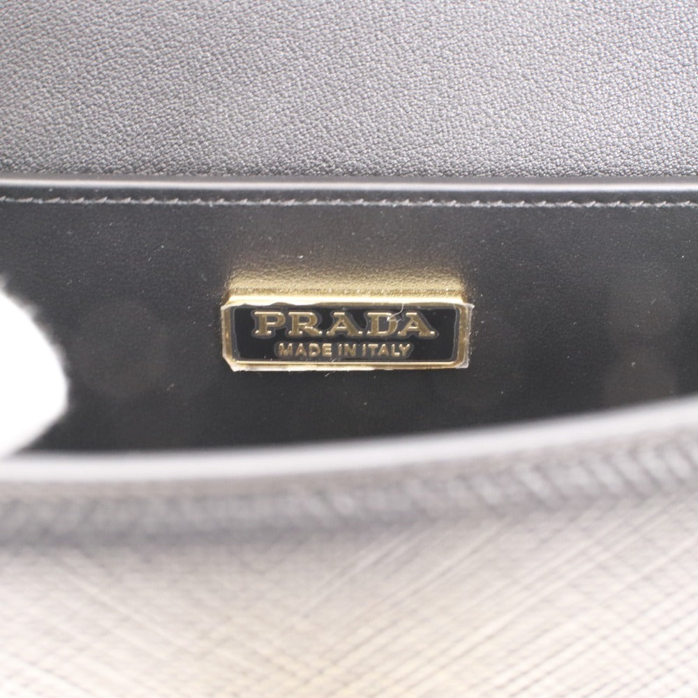 ■ PRADA プラダ サフィアーノレザー ショルダーバッグ 1BD320 鞄 トライアングルロゴ NERO レディース ブラック 付属品付き 未使用