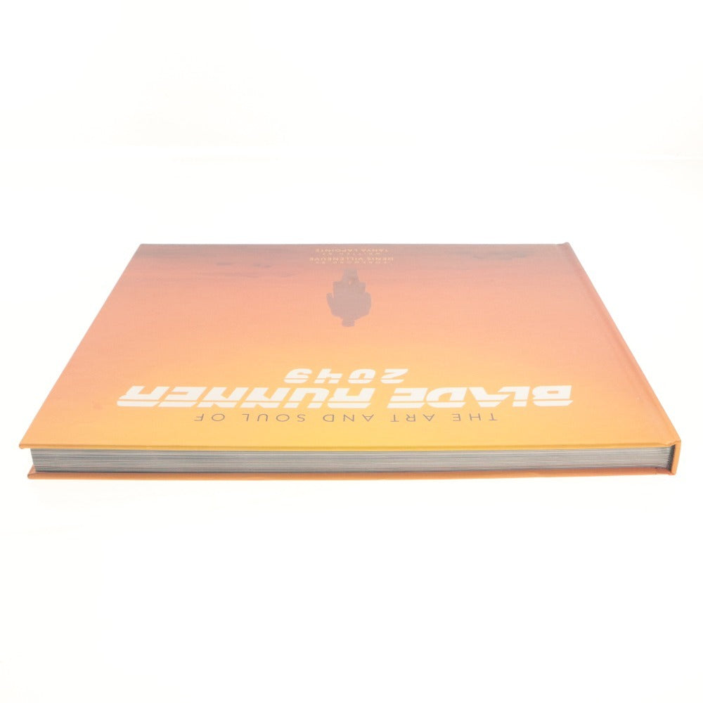 ■ Titan Books: The Art and Soul of Blade Runner 2049 Official Oversized Book