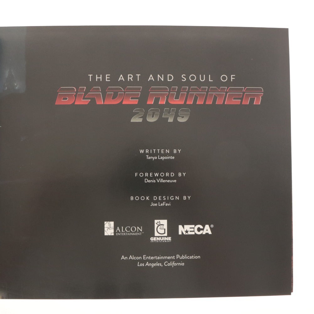 ■ Titan Books: The Art and Soul of Blade Runner 2049 Official Oversized Book
