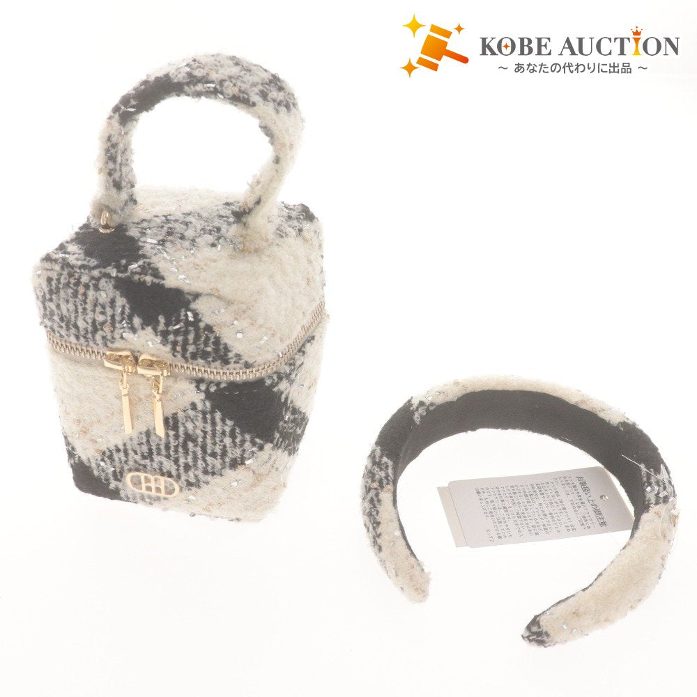 ■ M me eme Vanity Pouch and Headband 2-Piece Set, Bulk Lot, Checkered Tweed, White/Black Tones