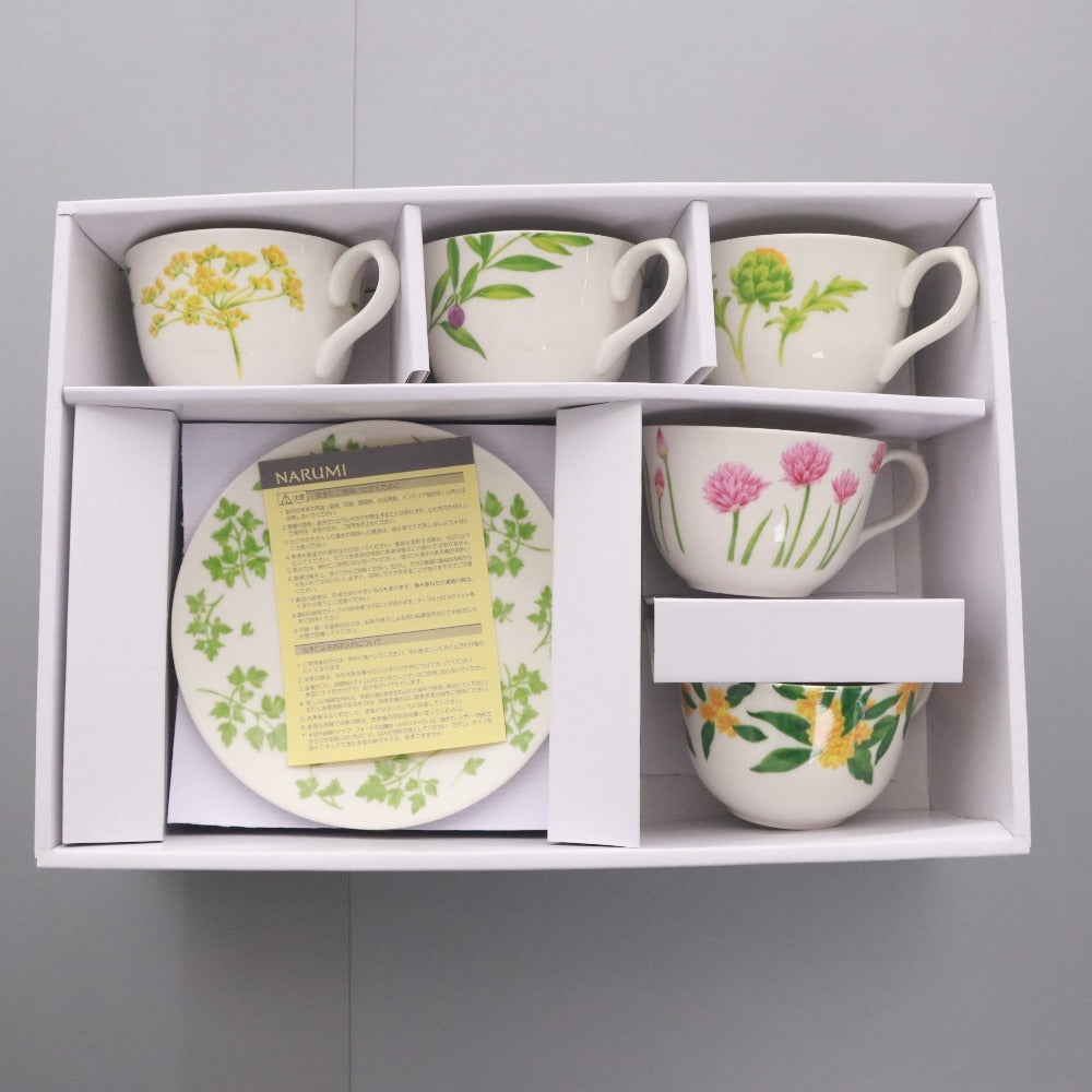 ■ NARUMI ナルミ MAKE A GOOD TABLE ティーカップ ソーサー 5客セット 洋食器 コーヒーカップ 総柄 未使用 箱付き