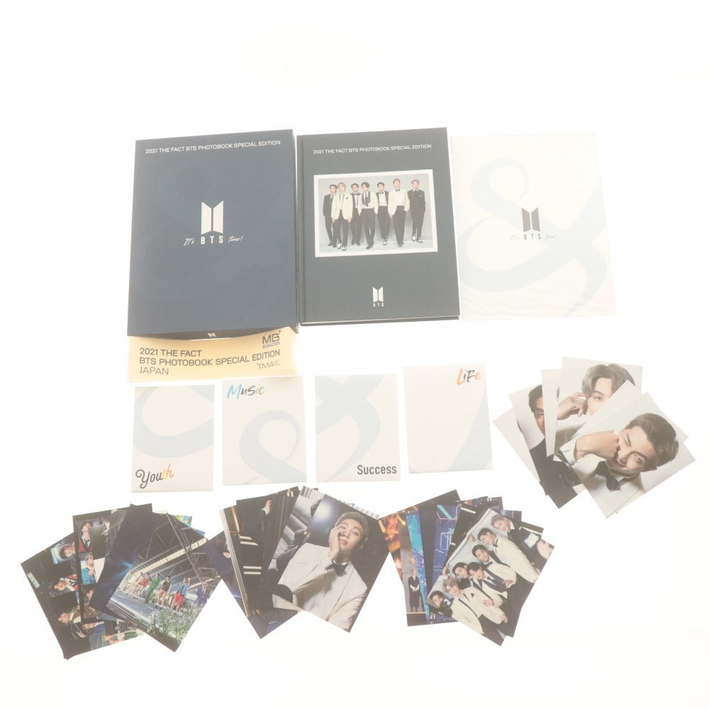 ■ BTS グッズ 4点セット まとめ売り Butter ブレスレット Yet to Come in BUSAN DECOBAND 2021THE FACT PHOTOBOOK 等 箱付き