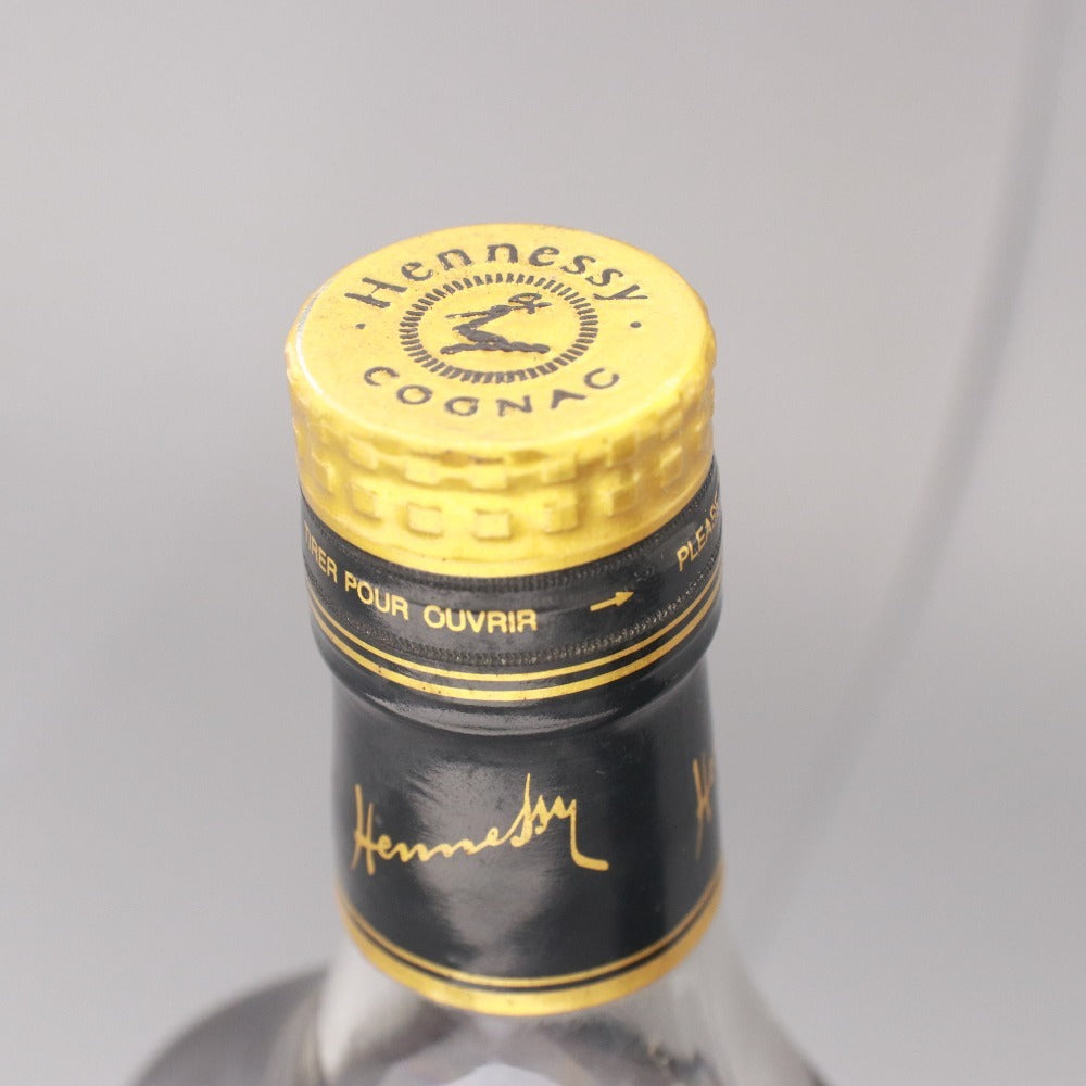 ■ 酒 コニャック ブランデー 2本セット ヘネシー XO 700ml 40% リチャードロバート ナポレオン 700ml 40% 未開栓 未使用 箱付き含む
