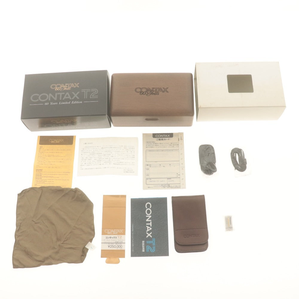■ CONTAX T2 60 Years Limited Edition A1675 ゴールド 2.8/38 T＊ フィルムカメラ 60周年記念 限定品モデル 京セラ 付属品付き 未使用