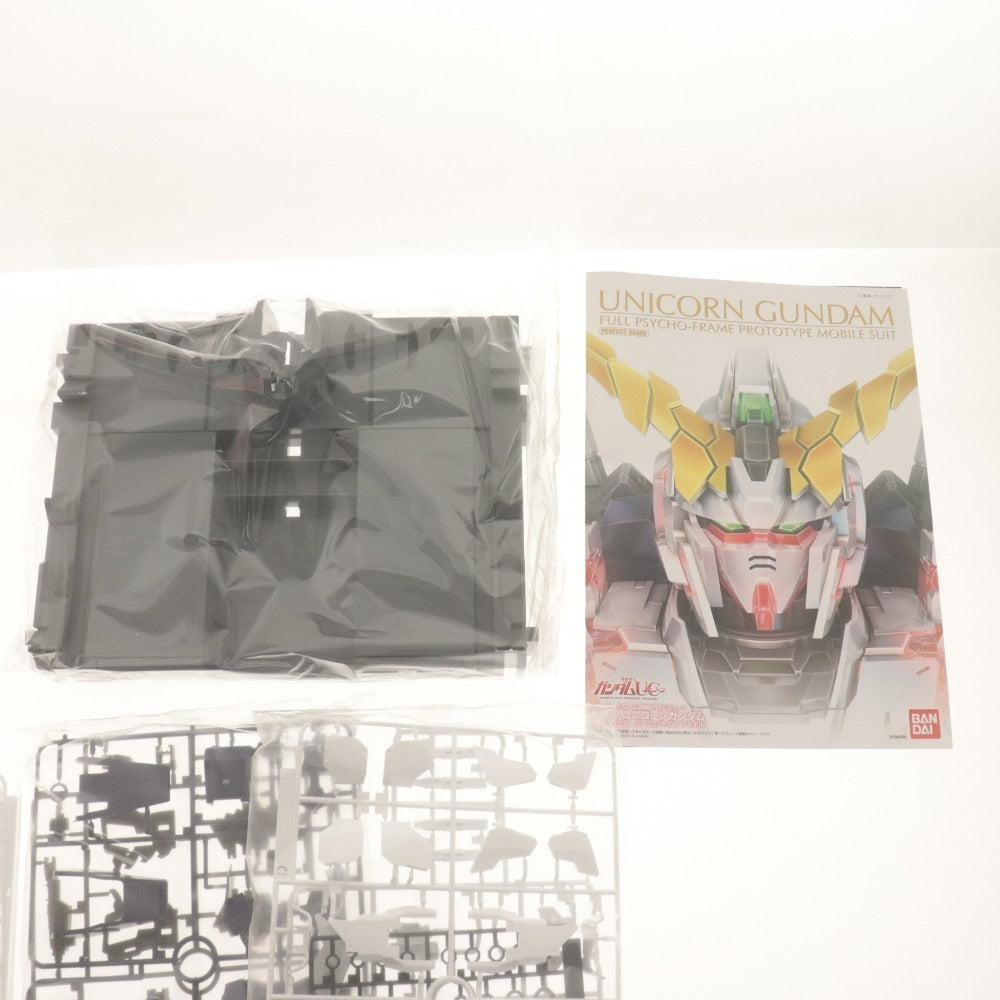 ■ バンダイ プラモデル 1/60 RX-0 ユニコーンガンダム フルサイコフレーム パーフェクトグレード PG 機動戦士 付属品付き 未開封 未使用