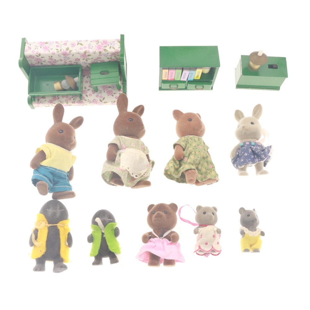 ■ シルバニアファミリー 家 人形 家具 セット まとめ売り 赤い屋根の家 青い屋根の家 キャラクタードール ドールハウス