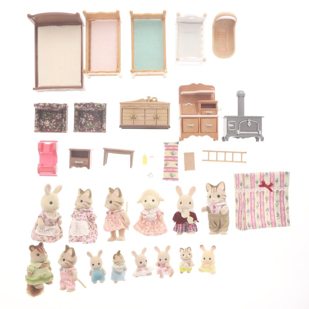 ■ シルバニアファミリー 家 人形 家具 セット まとめ売り 赤い屋根の家 青い屋根の家 キャラクタードール ドールハウス
