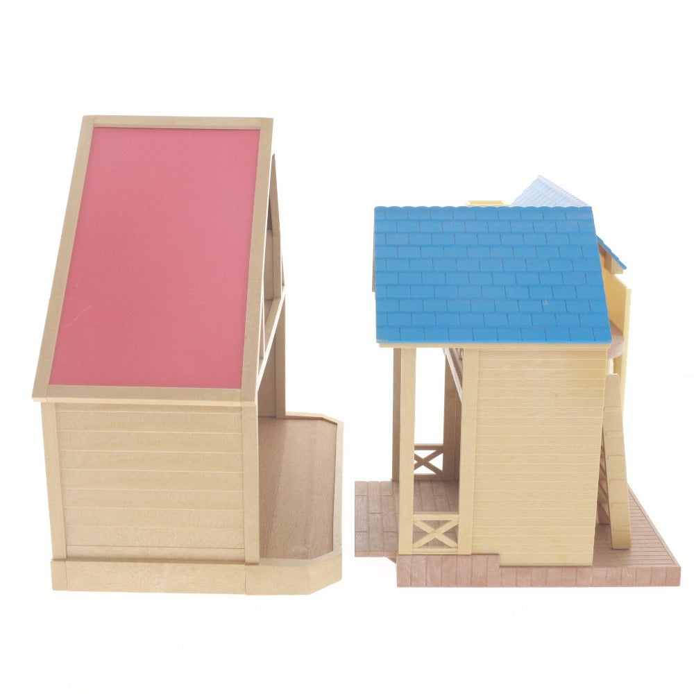 ■ シルバニアファミリー 家 人形 家具 セット まとめ売り 赤い屋根の家 青い屋根の家 キャラクタードール ドールハウス