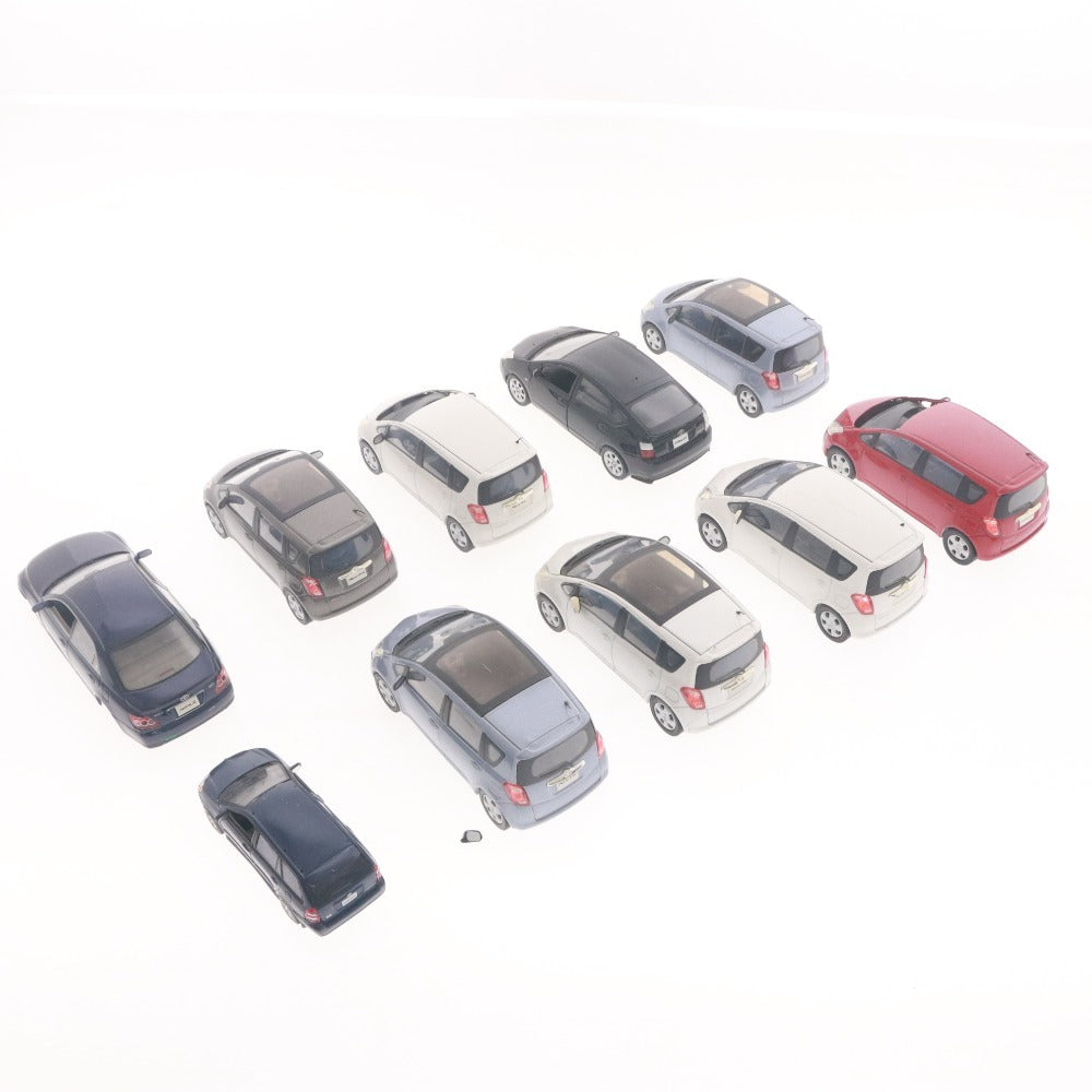 ■ ミニカー 10点セット まとめ売り ディーラー 色見本 ラクティス マークX プリウス 等 カラーサンプル 乗用車