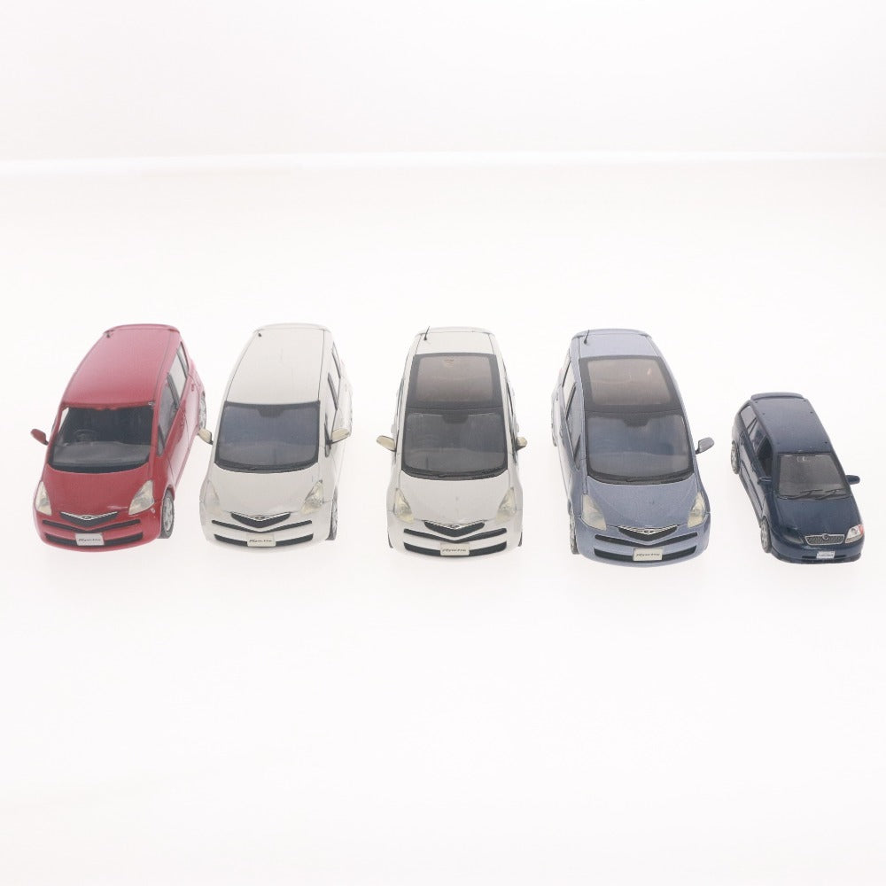 ■ ミニカー 10点セット まとめ売り ディーラー 色見本 ラクティス マークX プリウス 等 カラーサンプル 乗用車