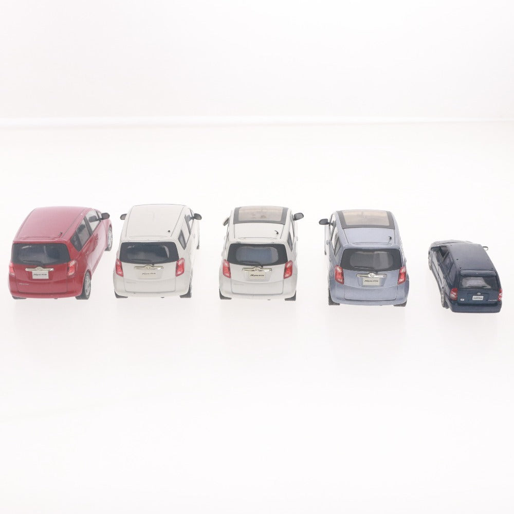 ■ ミニカー 10点セット まとめ売り ディーラー 色見本 ラクティス マークX プリウス 等 カラーサンプル 乗用車