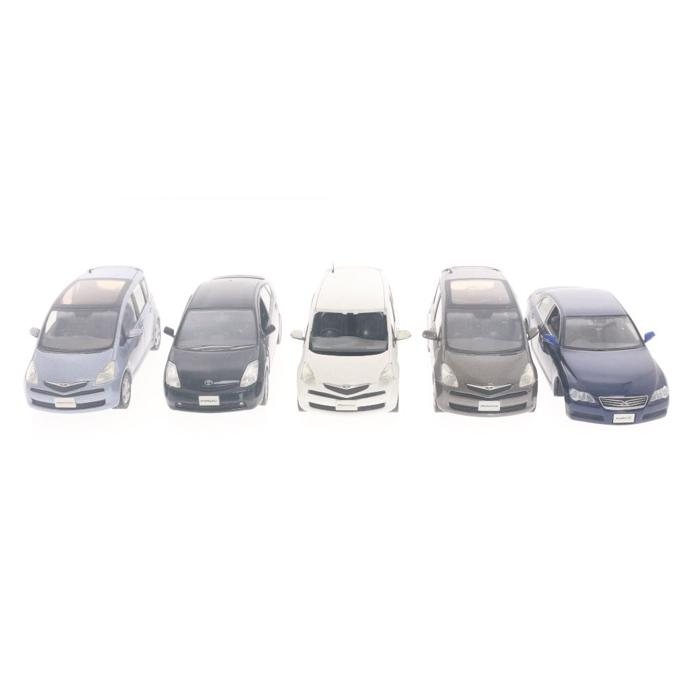 ■ ミニカー 10点セット まとめ売り ディーラー 色見本 ラクティス マークX プリウス 等 カラーサンプル 乗用車