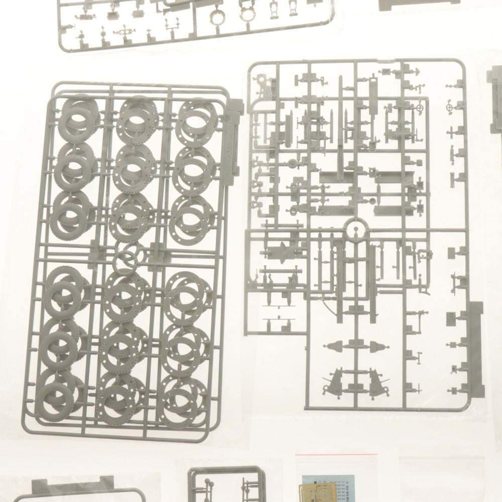 ■ DRAGON プラモデル 1/35 ドイツ軍 Sd.Kfz. 234/4 PANZERSPAHWAGEN w/NIGHT VISION FALKE Smart Kit 付属品付 未組立 未開封含む 未使用