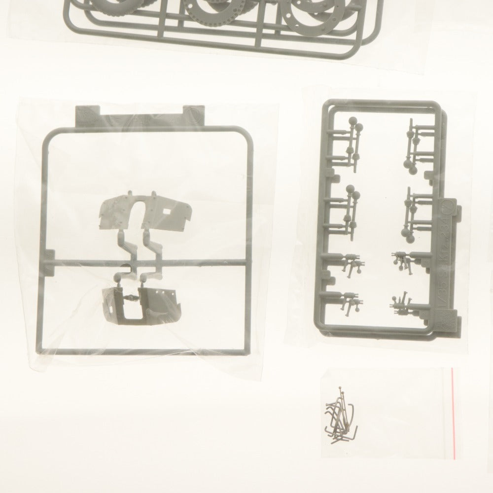■ DRAGON プラモデル 1/35 ドイツ軍 Sd.Kfz. 234/4 PANZERSPAHWAGEN w/NIGHT VISION FALKE Smart Kit 付属品付 未組立 未開封含む 未使用