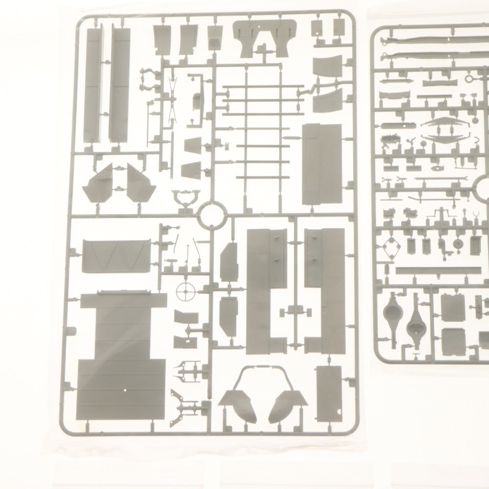 ■ サンダーモデル 1/35 英 LRDG フォード F-30トラック 無線機搭載型 Limited Bonus Edition フィギュア2体限定 未組立 未開封 未使用
