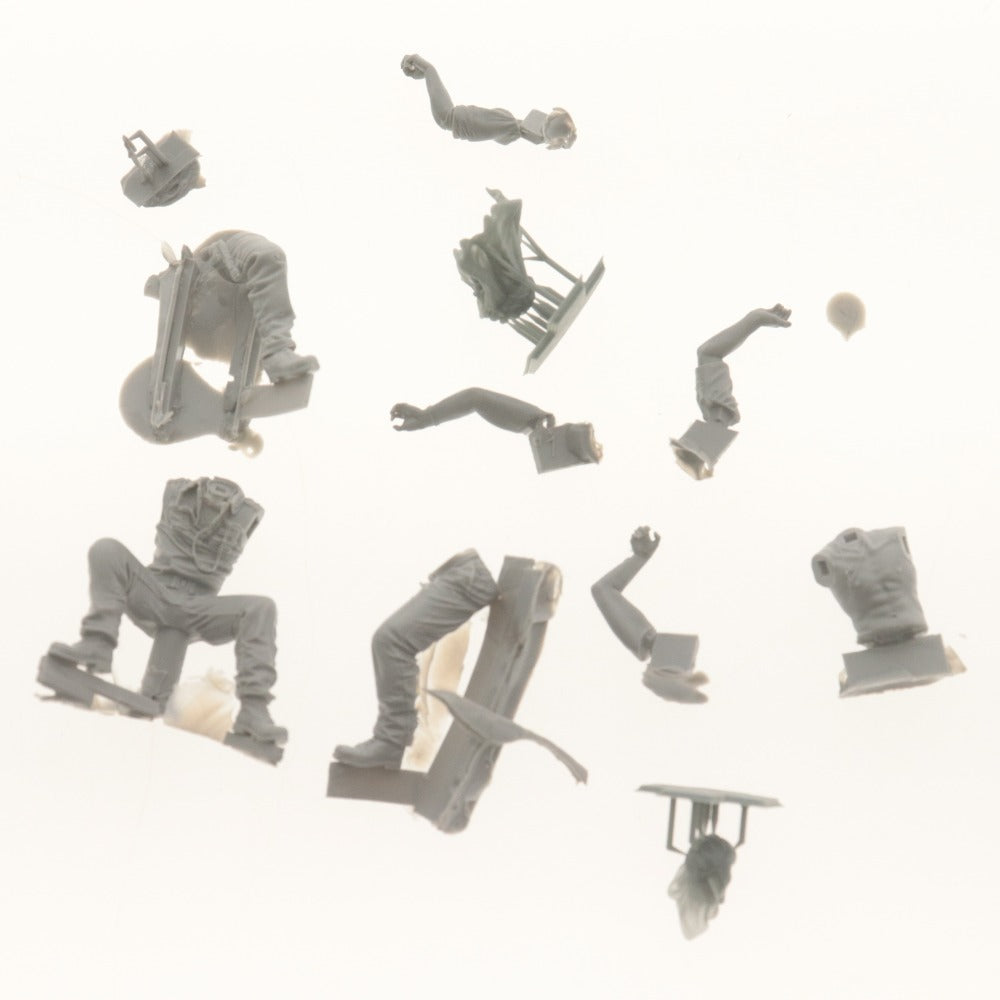 ■ サンダーモデル プラモデル 1/35 英 LRDG フォード F-30 ガントラック・ボフォース 37mm砲搭載 フィギュア2体 未組立 未開封 未使用