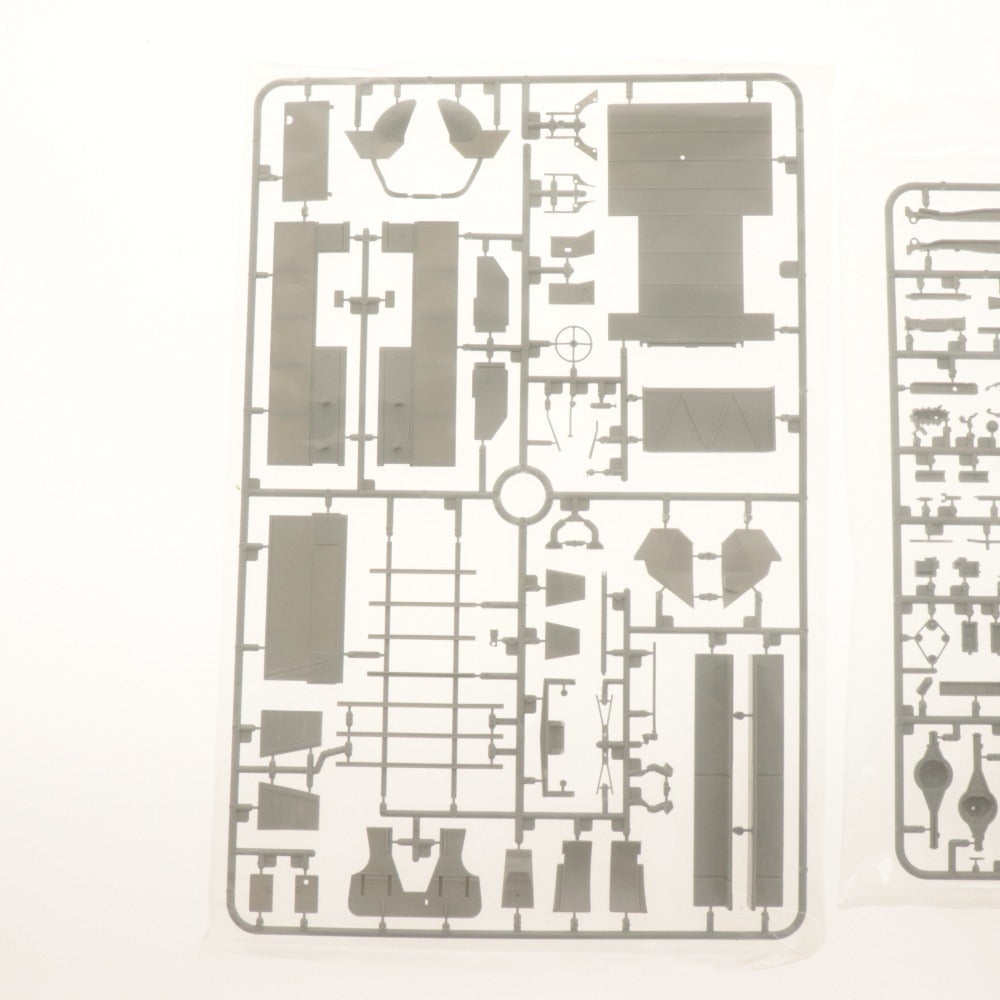 ■ サンダーモデル プラモデル 1/35 英 フォード F-30トラック長距離砂漠挺身隊 LRDG TB35304 イギリス 付属品付き 未組立 未開封 未使用