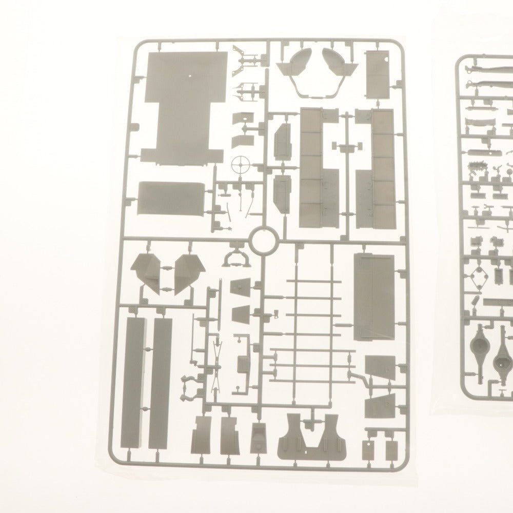 ■ サンダーモデル プラモデル 1/35 英 フォード F-30トラック長距離砂漠挺身隊 LRDG TB35304 イギリス 付属品付き 未組立 未開封 未使用