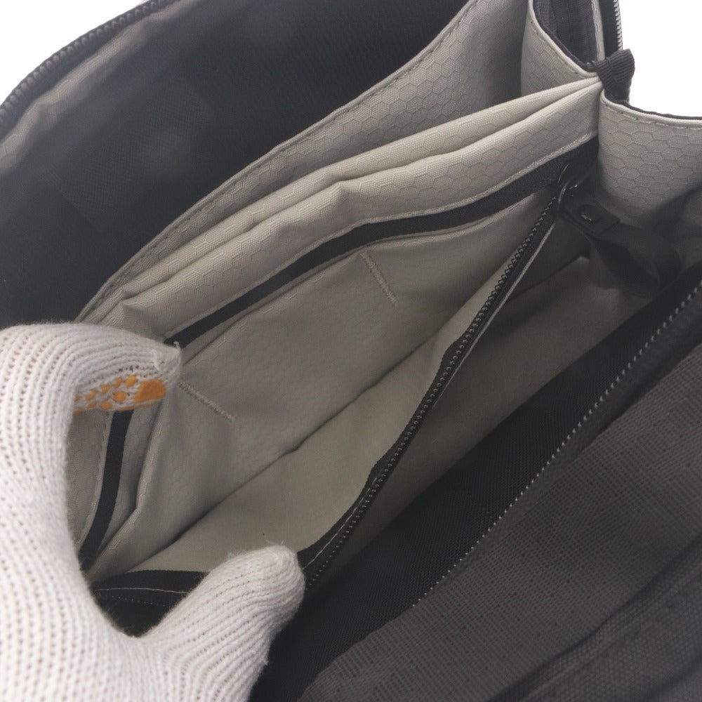 ■ ALPAKA アルパカ スリング/ショルダーバッグ 鞄 ELEMENTS TECH CASE MAX AXOFLUX テックポーチ デバイス収納 メンズ 黒
