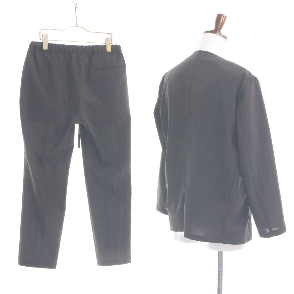 ■ ADAM ET ROPÉ ノーカラージャケット イージーパンツ セットアップ イージーケア 長袖 アウター ボトムス メンズ M ダークグレー系