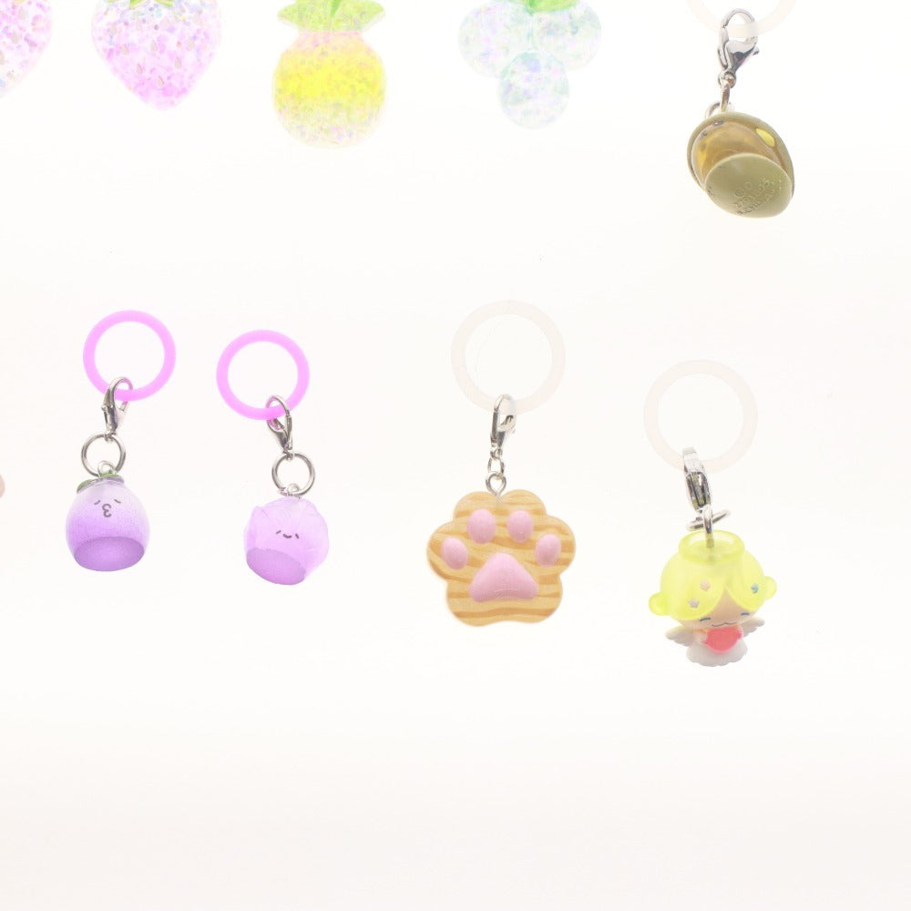 ■ Capsule Toys: Marker Accessories - Set of 26 - Hunter x Hunter, Death Note, Bleach, and Others - Keychains and Straps