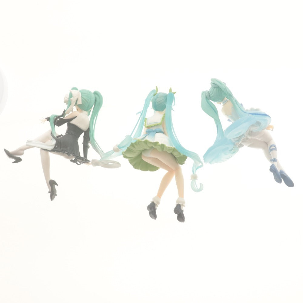 ■ Hatsune Miku Figures: 5-piece set, including Rainy Day Dancer, Noodle Stopper, White Rose, Lily of the Valley, Nemophila, and others, some with boxes.