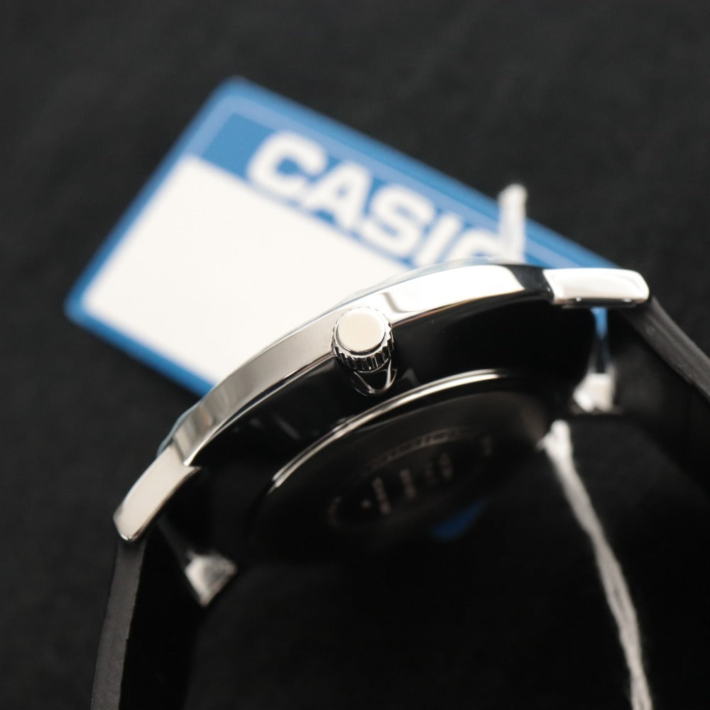 ■ CASIO 腕時計 チープカシオ MTP-VT04L-7EDF クオーツ ホワイト ブラックレザーバンド メンズ 海外モデル 並行輸入品 タグ付き 未使用