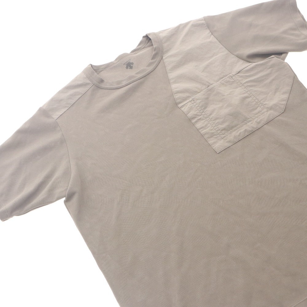 ■ DESCENDANT ディセンダント 半袖 Tシャツ カットソー トップス ロゴ刺繍 胸ポケット メンズ L カーキグレー