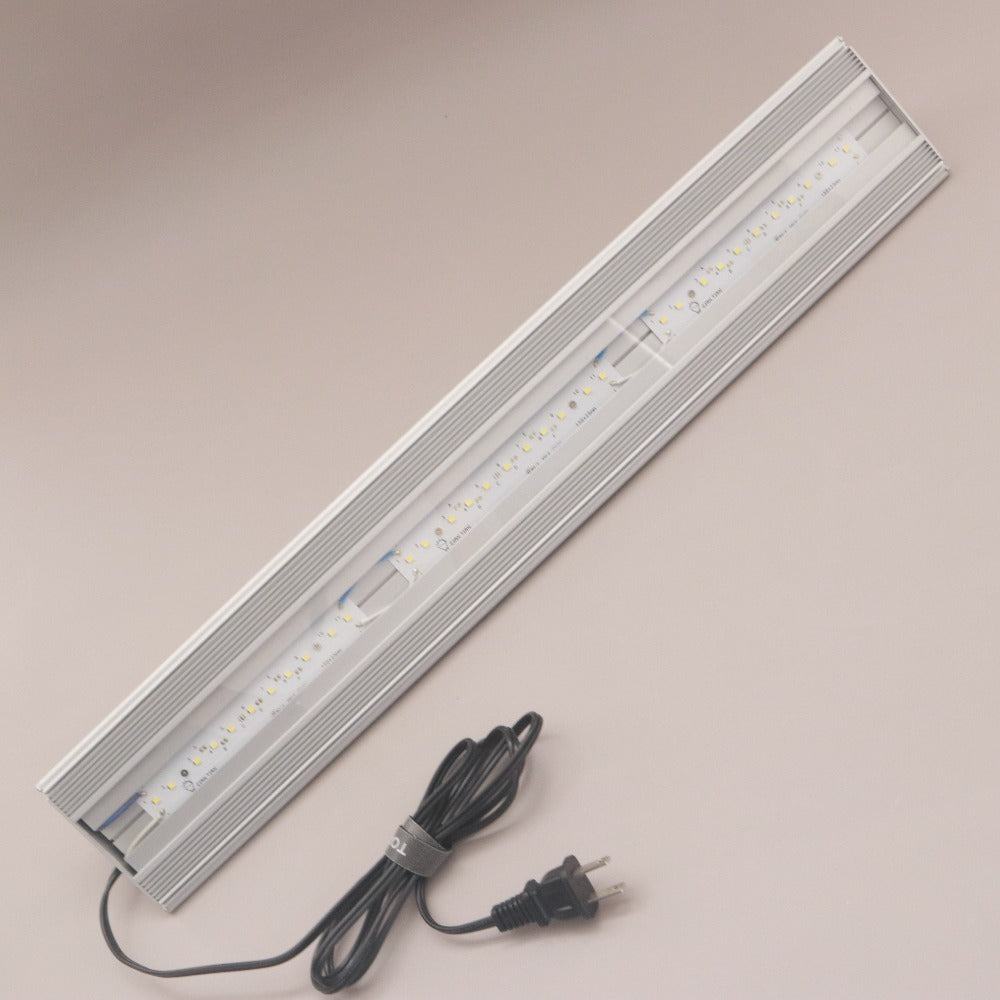 ■ アクロ LEDライト TRIANGLE LED BRIGHT 600 水槽用 アクアリウム 4,200 lm 通電確認済み 専用ライトスタンド付き