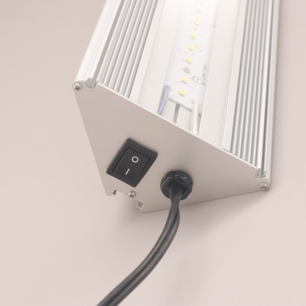■ アクロ LEDライト TRIANGLE LED BRIGHT 600 水槽用 アクアリウム 4,200 lm 通電確認済み 専用ライトスタンド付き