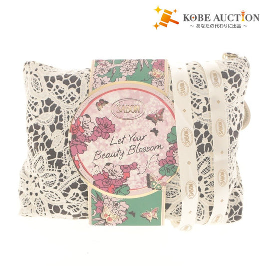 ■ SABON ボディケア ギフトセット サクラ・ブルーム・コレクション シャワーオイル/ボディスクラブ/ボディローション/付属品付き 未使用
