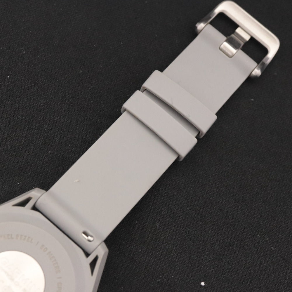 ■ GARMIN GPSゴルフウォッチ APPROACH S40 ヤーデージ グリーンビュー スマートウォッチ 腕時計 シルバー グレー 付属品付 動作確認済み