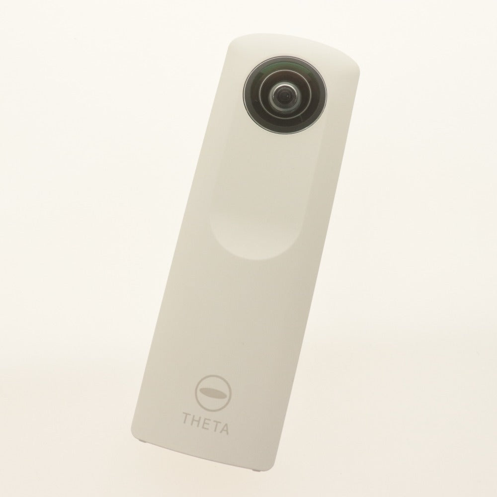 ■ リコー 360度カメラ RICOH THETA ホワイト 全天球イメージ 撮影デバイス コンパクトデジタル 付属品付き 動作確認済み