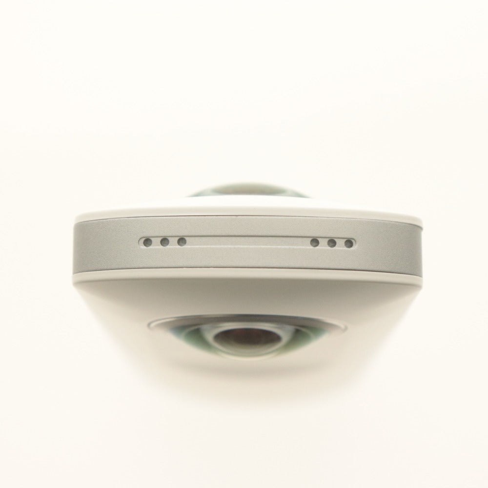 ■ リコー 360度カメラ RICOH THETA ホワイト 全天球イメージ 撮影デバイス コンパクトデジタル 付属品付き 動作確認済み