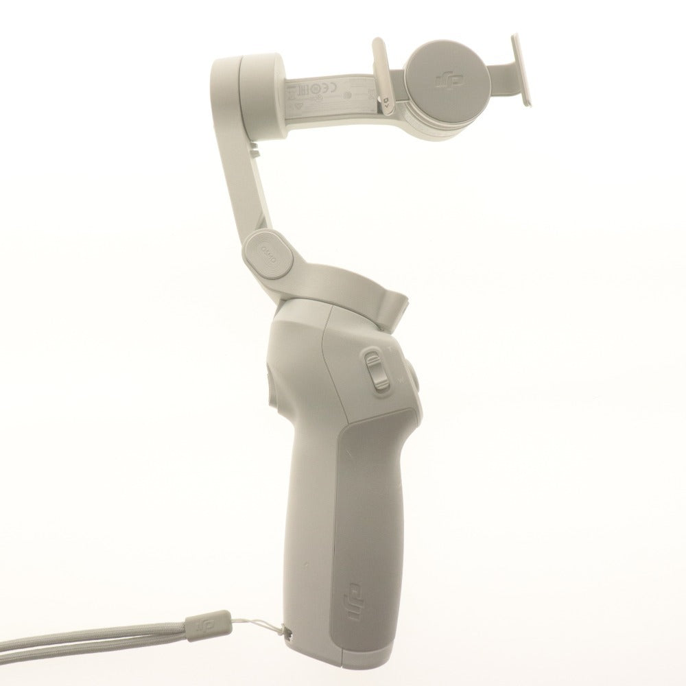■ DJI OM4 スマートフォン スタビライザー ジンバル 折りたたみ式 コンパクト Vlog 旅行 スポーツ 付属品付き 動作確認済み