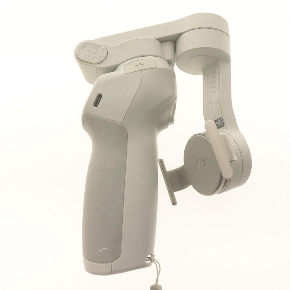 ■ DJI OM4 スマートフォン スタビライザー ジンバル 折りたたみ式 コンパクト Vlog 旅行 スポーツ 付属品付き 動作確認済み